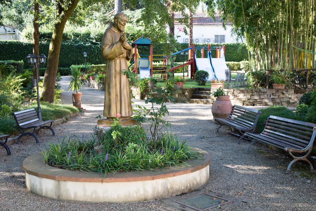 Отель Casa Betania Casa Per Ferie Флоренция Экстерьер фото